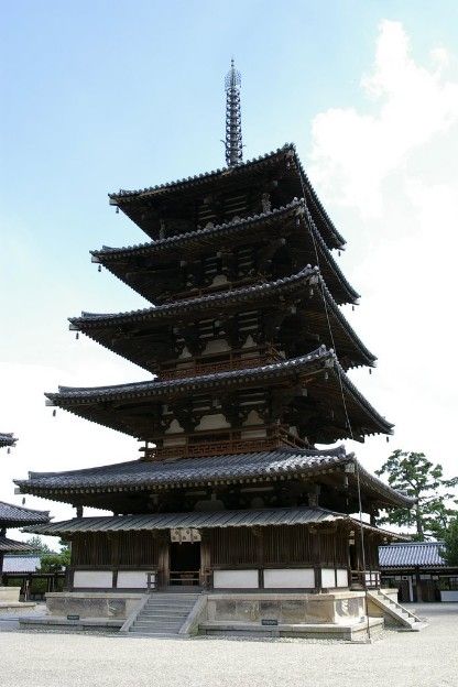 2012y07m23d_122236245