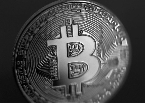 【仮想通貨】ビットコイン大暴落、絶望の80万割れ間近wwwwww