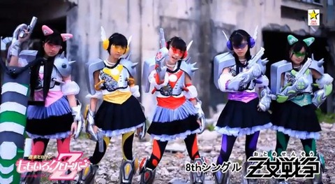 ももクロ「Z女戦争(おとめせんそう)」の、衣装を製作したスタイリスト