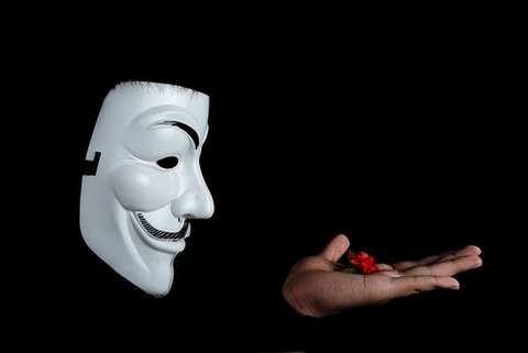 anonymous-657195__340