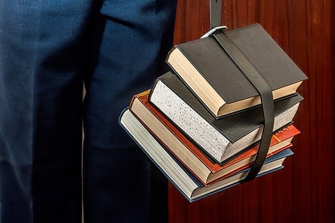 books-1012088__340