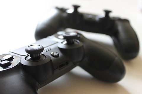 controller-1216816__340