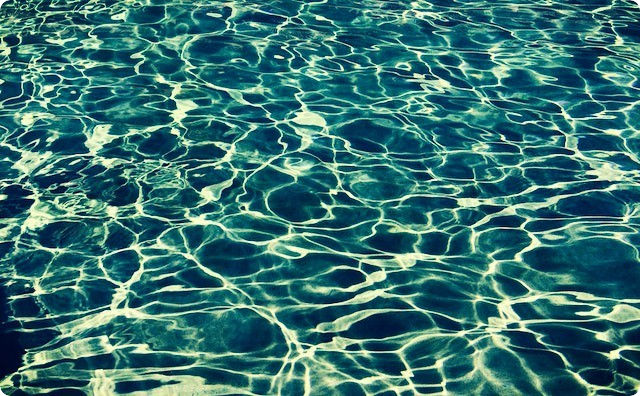水