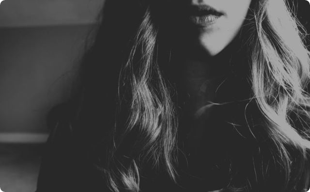 女性