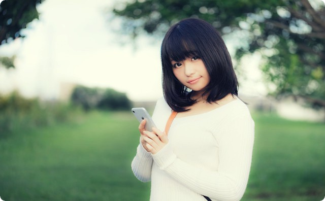 裏がありそうな女