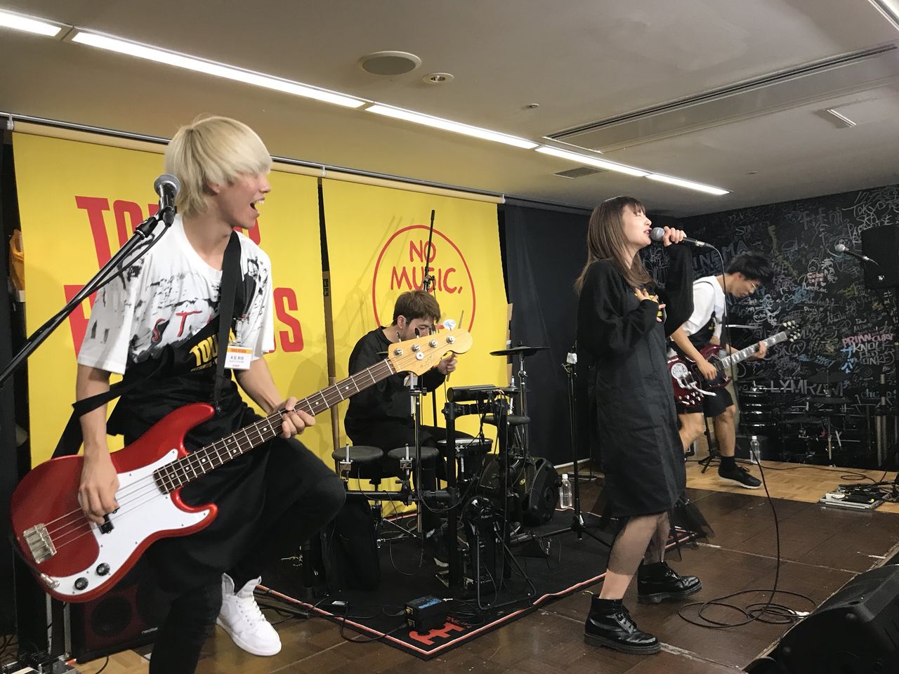 【NMB48】元メンバー岸野里香、突然のデキ結婚。所属バンドは解散