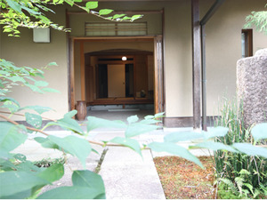 越前の地に佇む、茶室のある家。