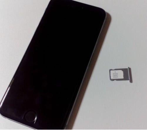 iPhone6SIM入れ替え写真3