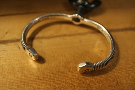 BOLT'N'NUT SCREW BANGLE