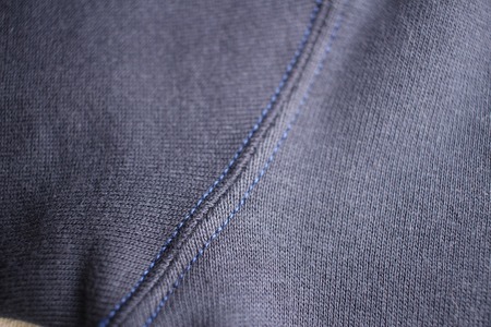 SET-IN SLEEVE 2-TONE SWEAT