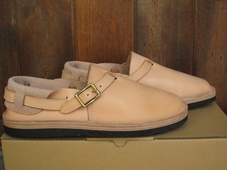 HEEL HOLD SLIP ON