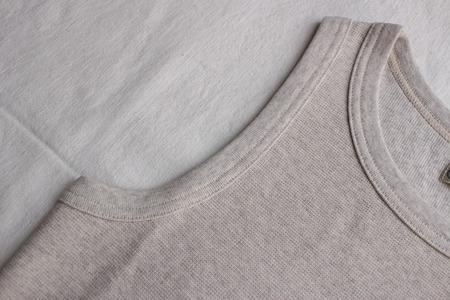 SLEEVELESS SHIRT