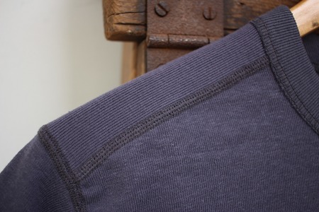 CREW NECKED TYPE LONG SLEEVE SHIRT