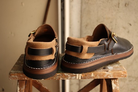 HEEL HOLD SLIP ON
