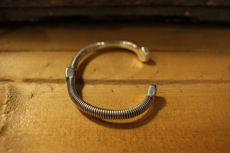 BOLT'N'NUT SCREW BANGLE