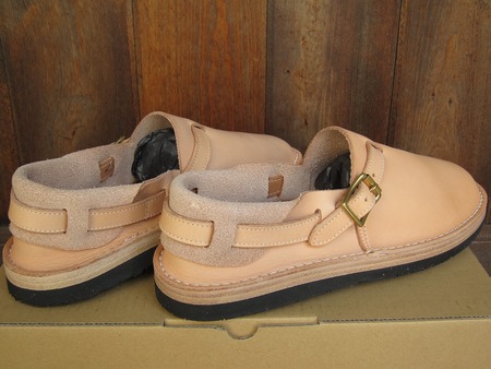 HEEL HOLD SLIP ON