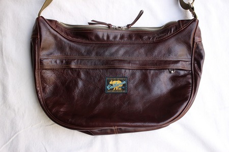 LEATHER SHOULDER BAG