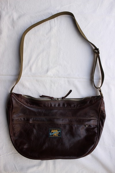 LEATHER SHOULDER BAG