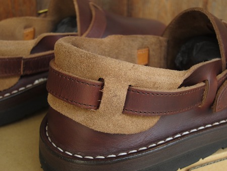 HEEL HOLD SLIP ON