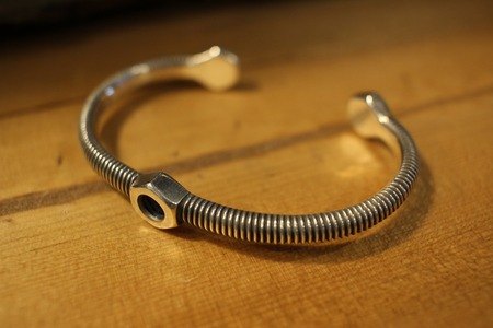 BOLT'N'NUT SCREW BANGLE