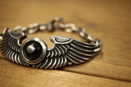 WINGED GROVE