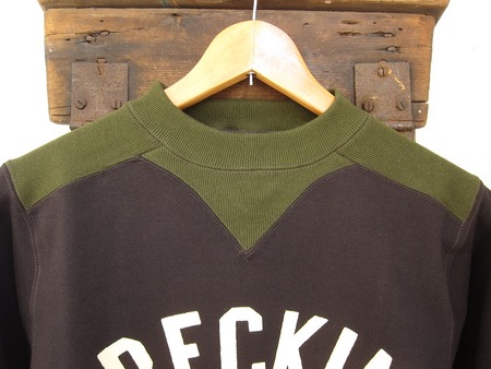 COLORED TRIMMED SWEAT SHIRT