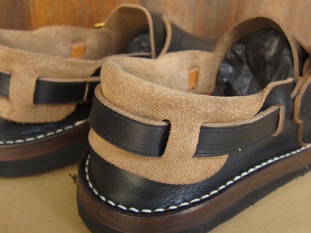 HEEL HOLD SLIP ON