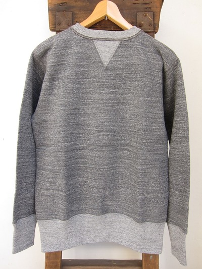 SET-IN SLEEVE SWEAT SHIRT