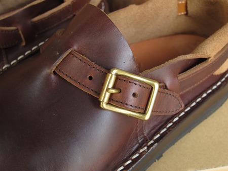 HEEL HOLD SLIP ON