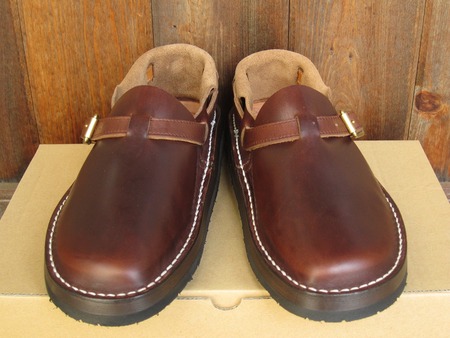 HEEL HOLD SLIP ON