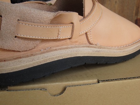 HEEL HOLD SLIP ON
