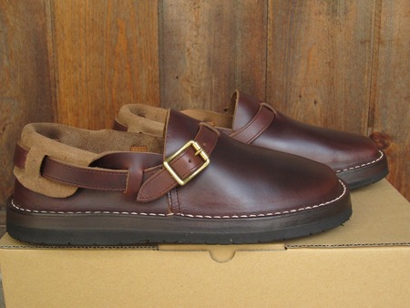 HEEL HOLD SLIP ON