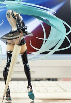 RACINGミク 2011ver. (1/8スケール PVC塗装済み完成品)