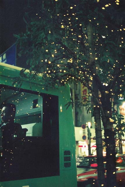 ueno_yorunobus_smallimage