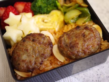 うっきうき♪おさるの洋風弁当01