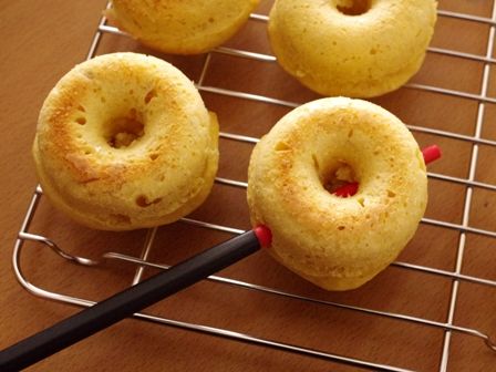 ポッキーとバナナの合体焼きドーナツ04