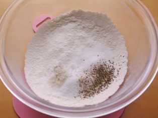 スモークサーモンと茶豆のケークサレ01