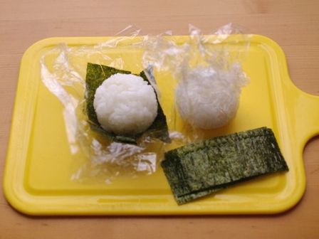 ハロウィンの蜘蛛の巣おにぎり弁当01