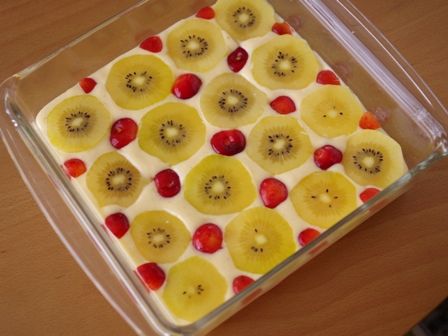 ホットケーキミックスでつくるフルーツのスコップケーキゴールドキウイとさくらんぼ03