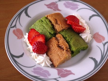 簡単パウンド生地でひなまつりの菱餅色ケーキ07