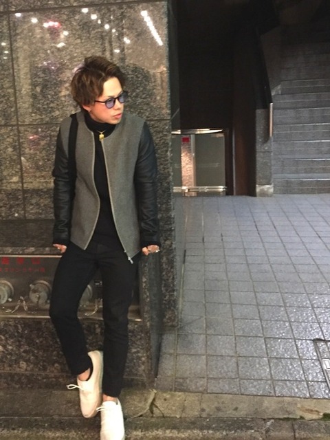ブラックパンツ