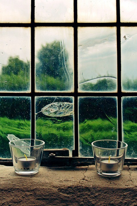 window-1629018_960_720