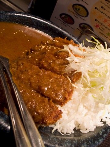 ワイ「カツカレー」カレー屋店員