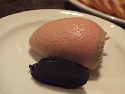 「鶏レバーとフォアグラのムース」