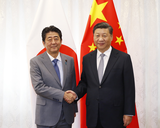 日中首脳会談での安倍総理と習近主席