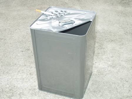 これが次世代型の携帯灰皿 : ワグナロク オフライン