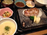 贅のとろろ丼サーロインステーキ御膳