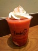 ストロベリーベリーマッチフラペチーノレッド後姿