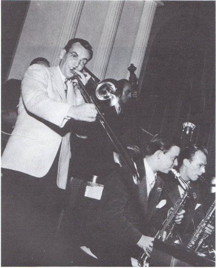 GLENN Soloes at Cafe Rouge Autumn 1941 smallen