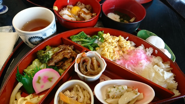 DSC_さくら弁当1
